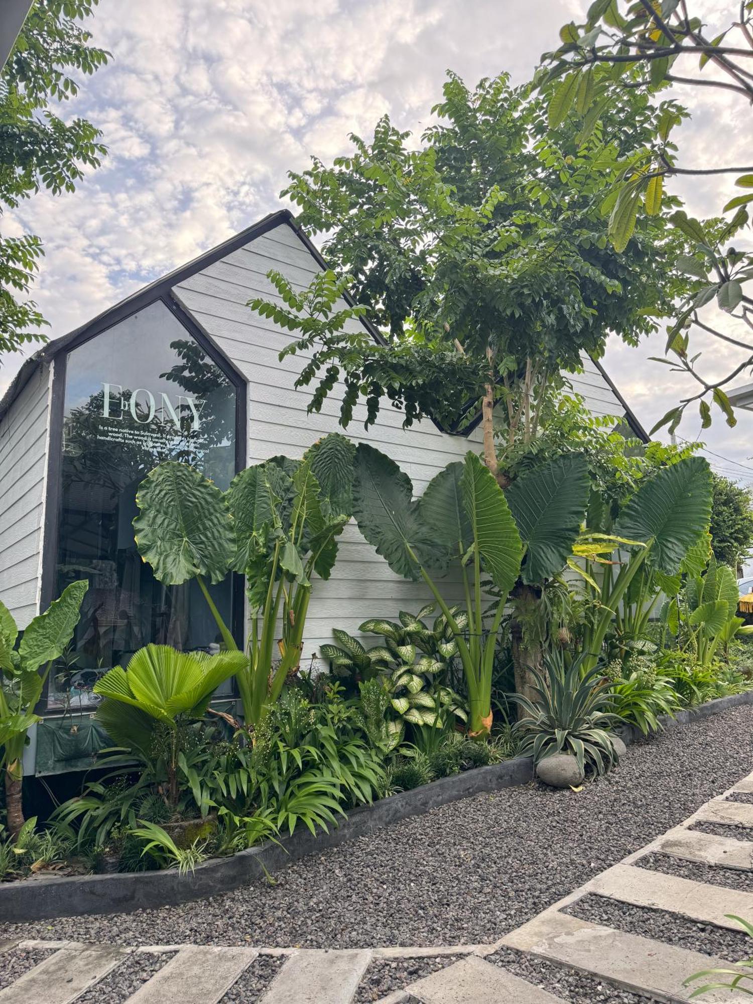 The Jungle Hostel Canggu Экстерьер фото
