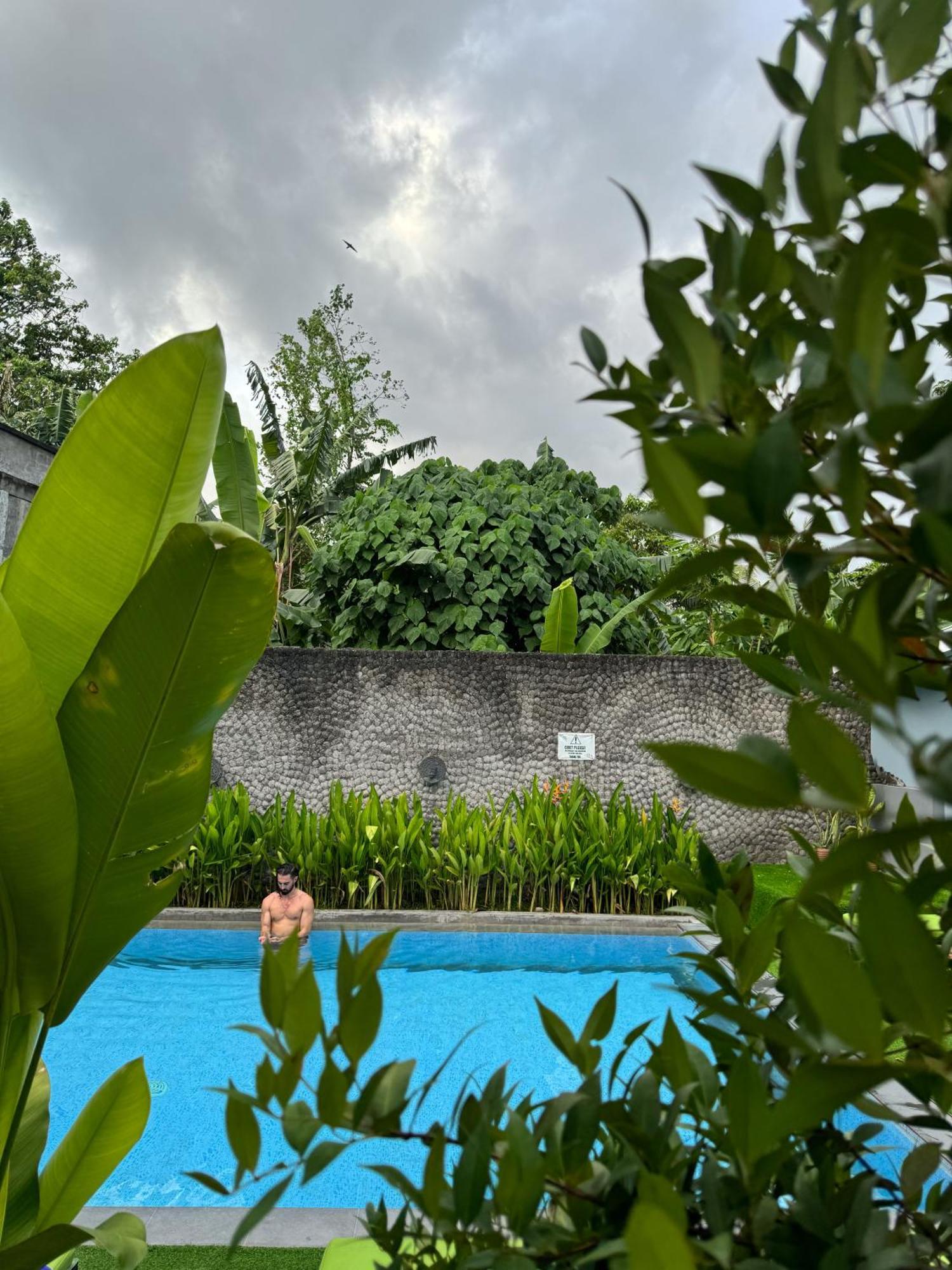 The Jungle Hostel Canggu Экстерьер фото