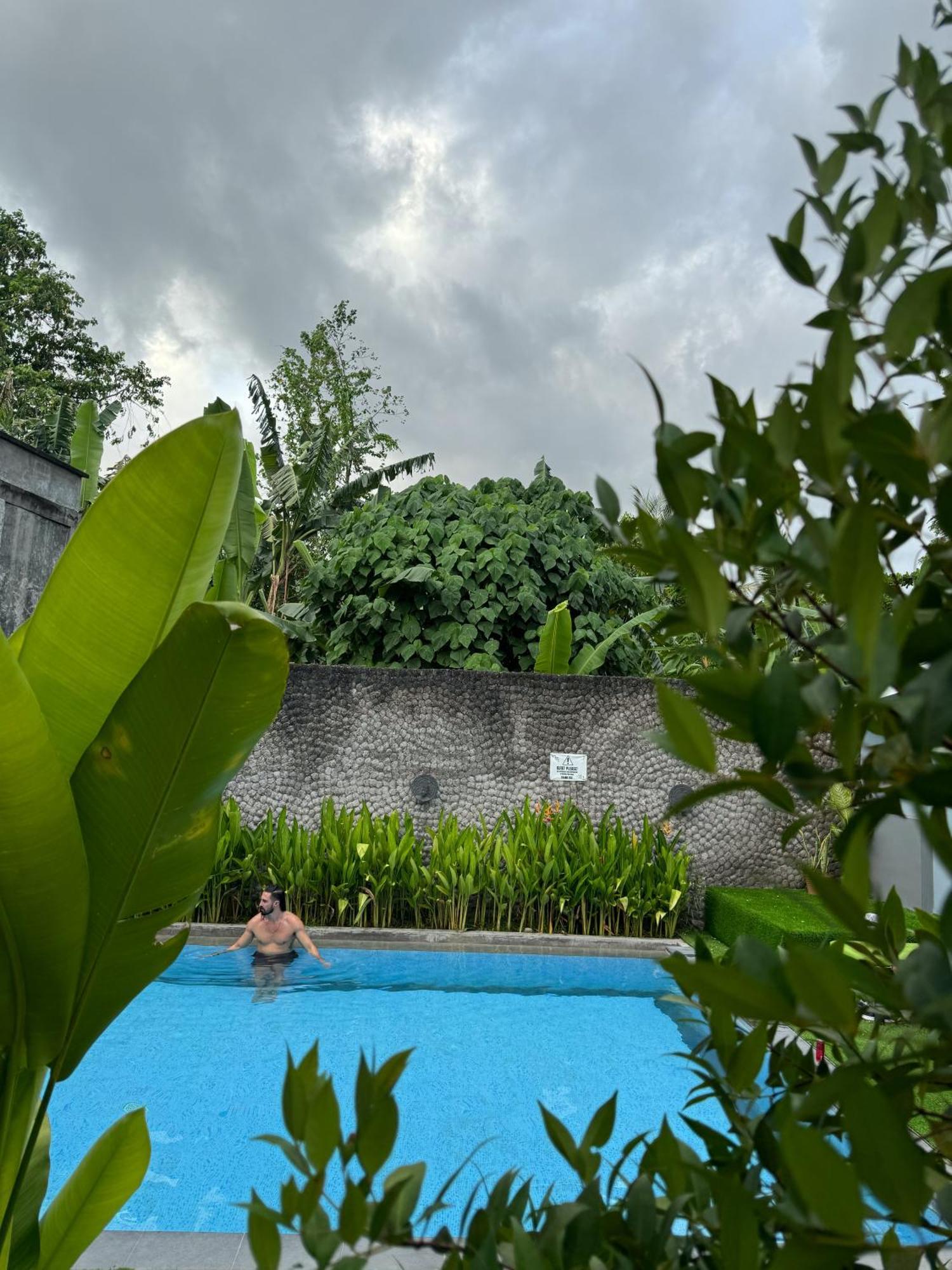 The Jungle Hostel Canggu Экстерьер фото