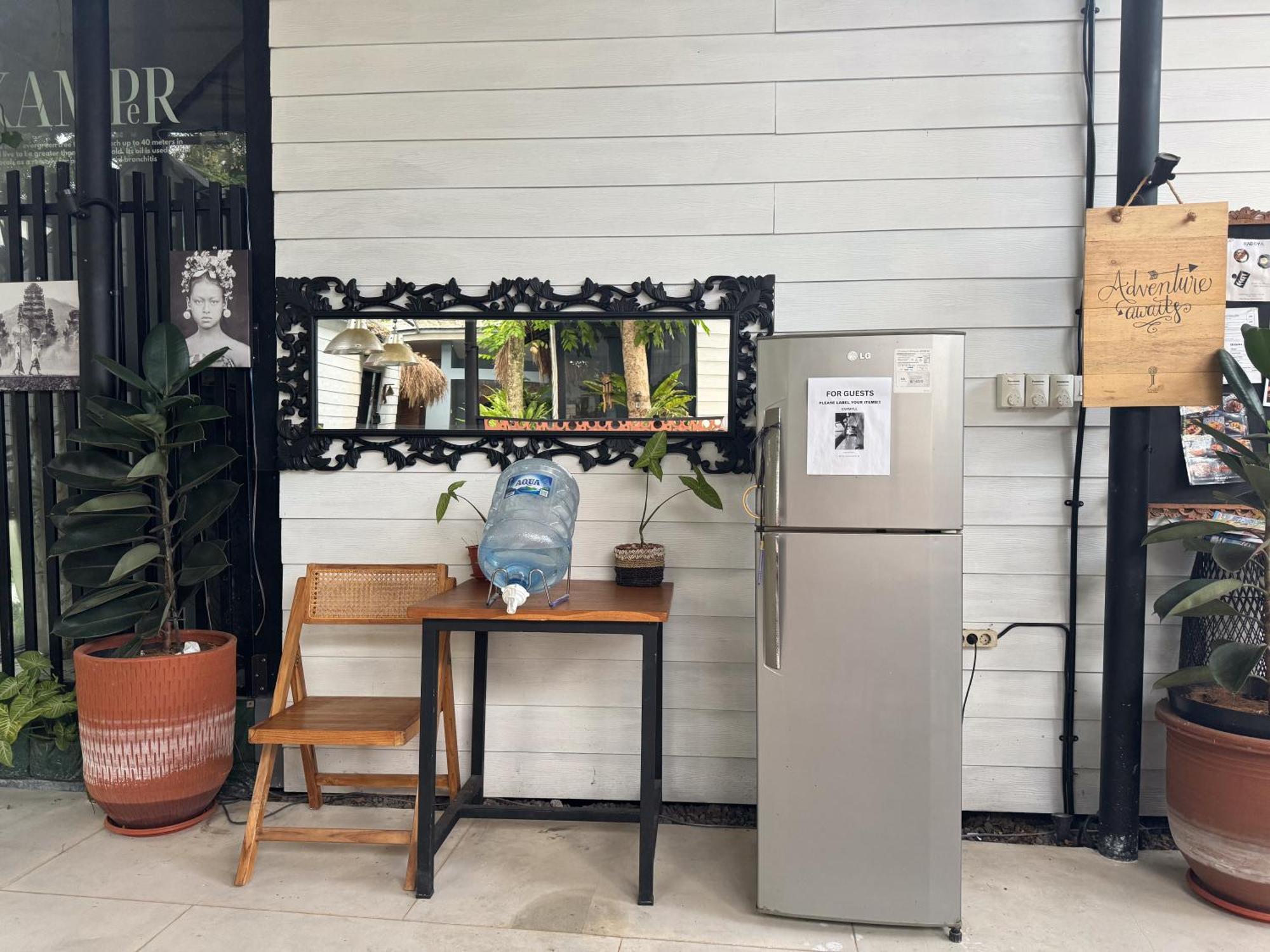 The Jungle Hostel Canggu Экстерьер фото