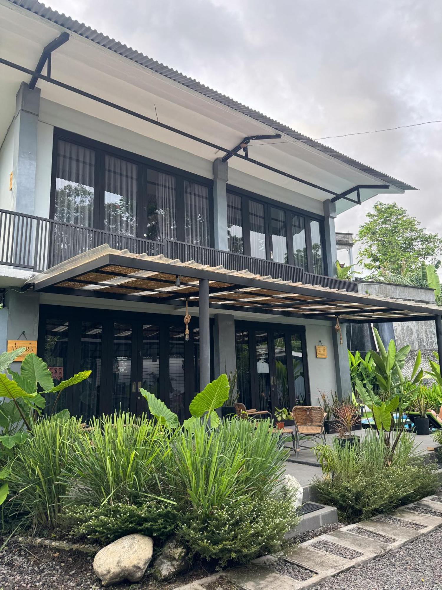 The Jungle Hostel Canggu Экстерьер фото