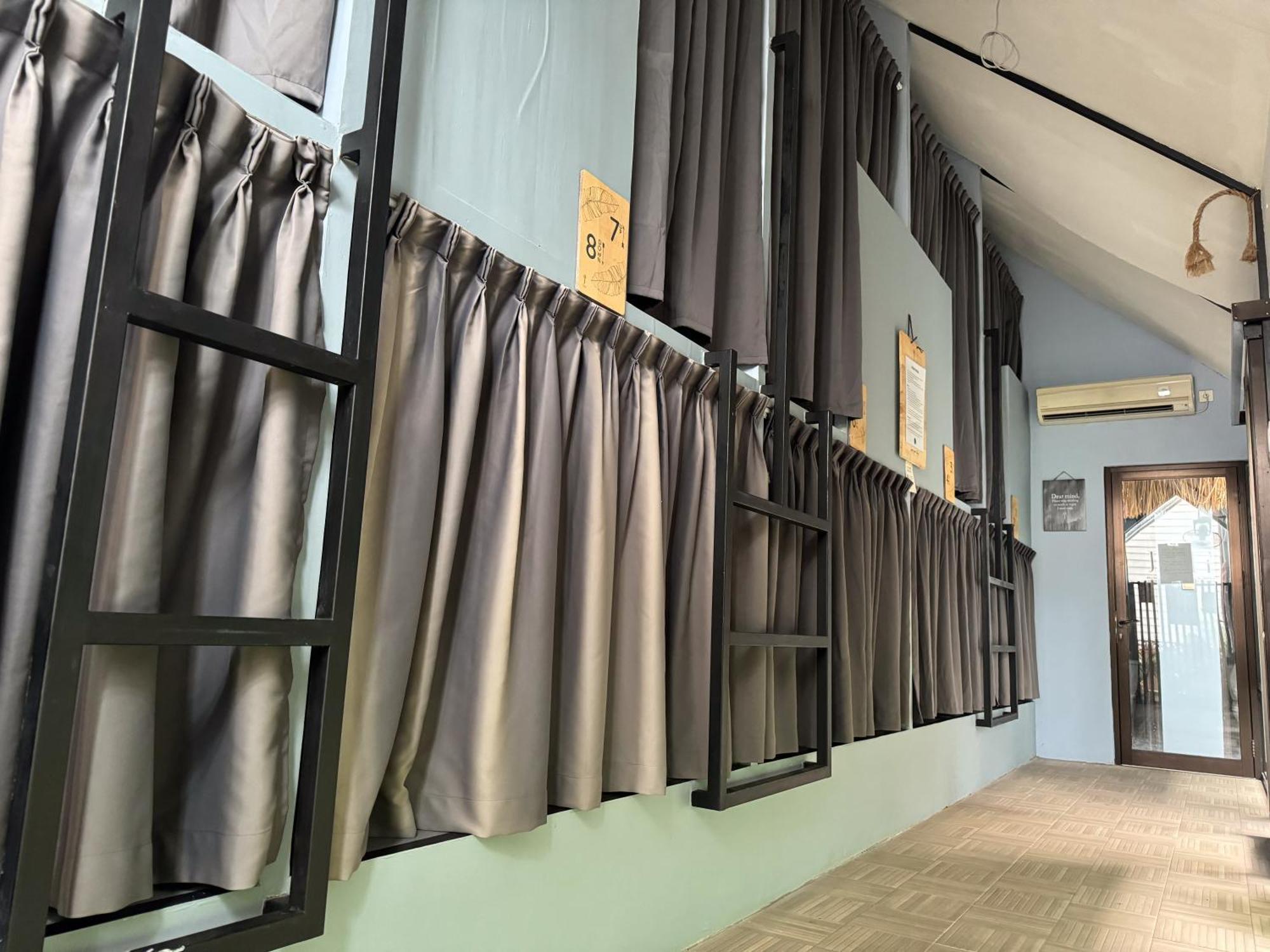 The Jungle Hostel Canggu Экстерьер фото