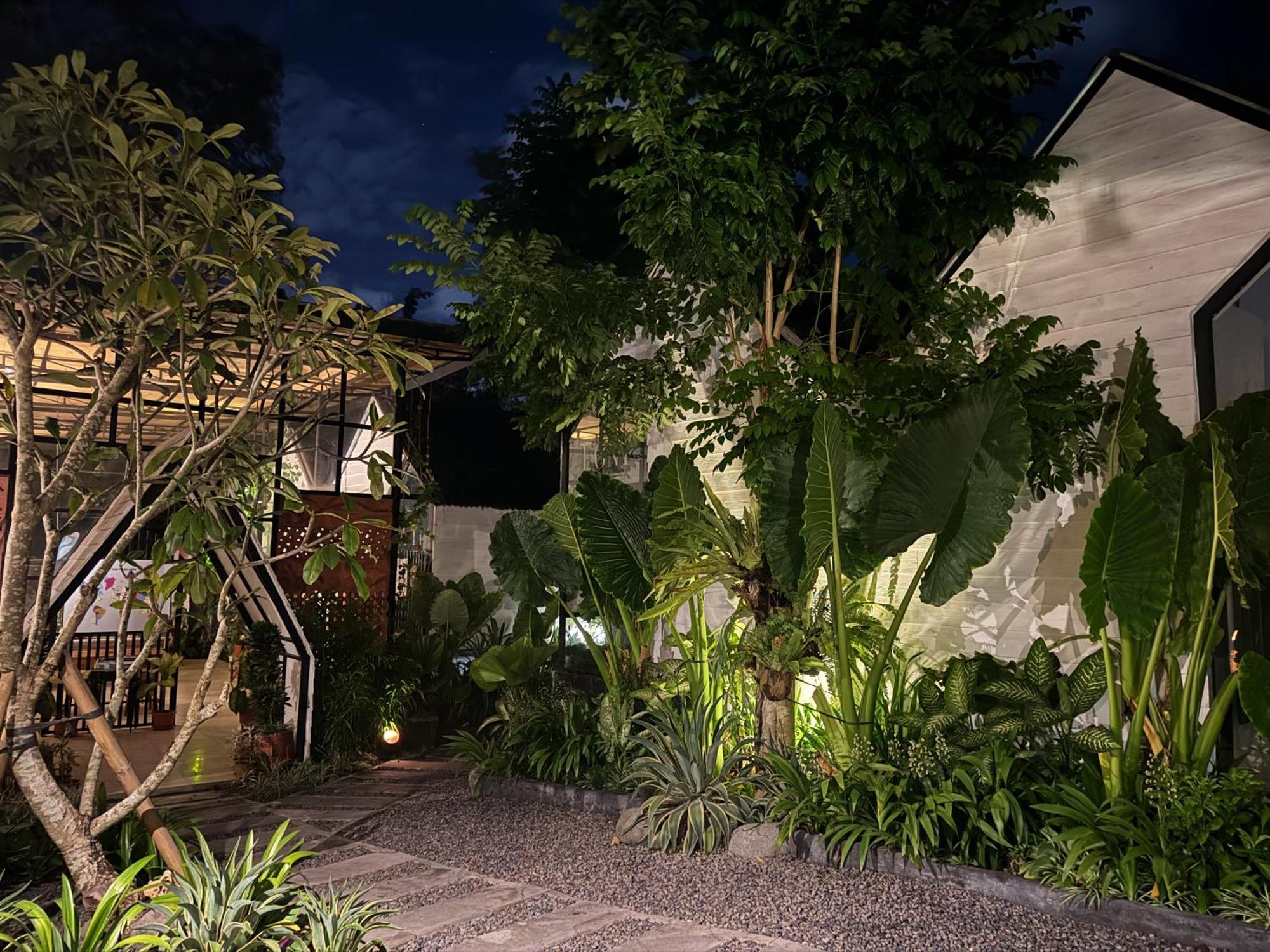 The Jungle Hostel Canggu Экстерьер фото