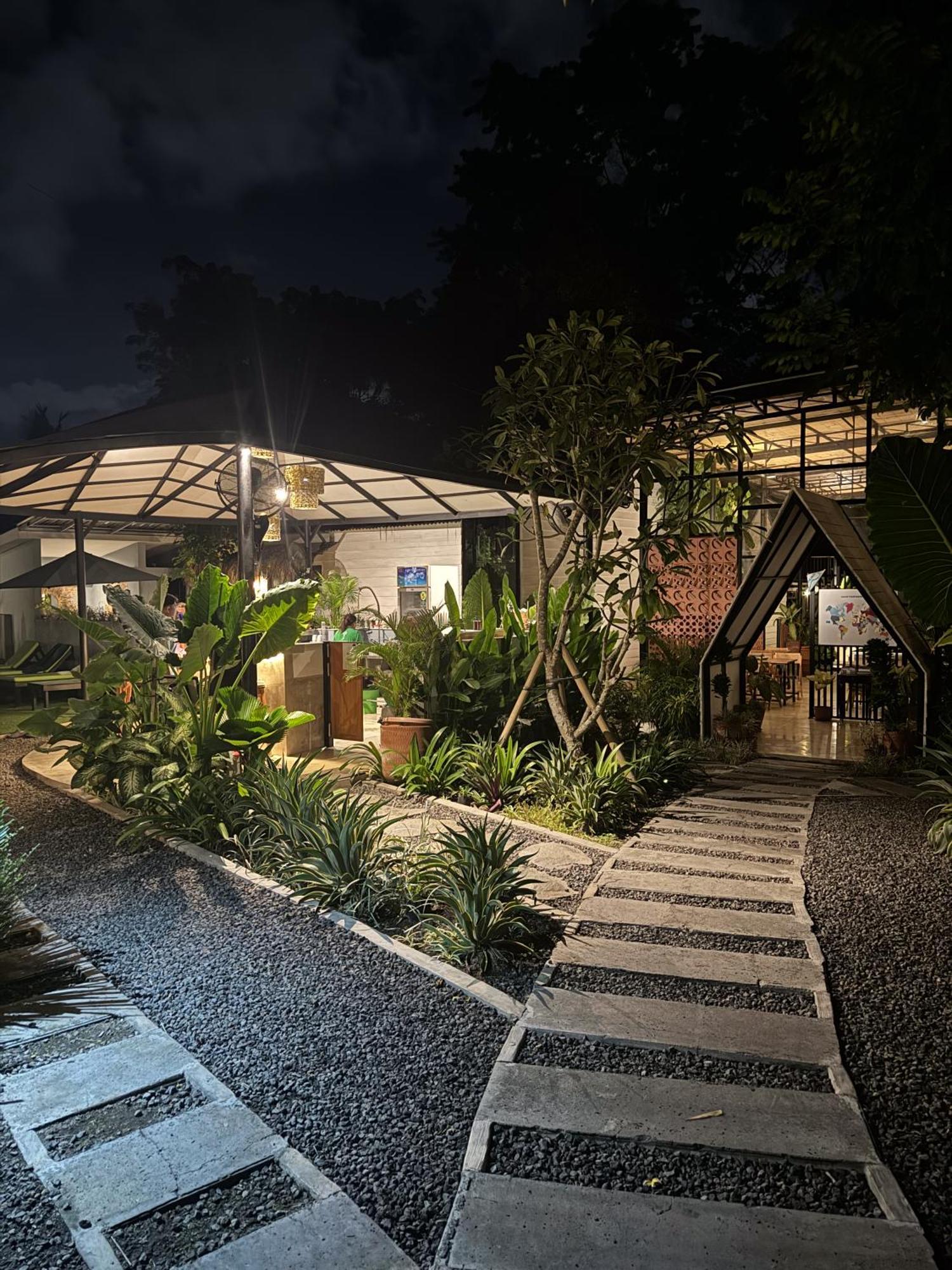 The Jungle Hostel Canggu Экстерьер фото