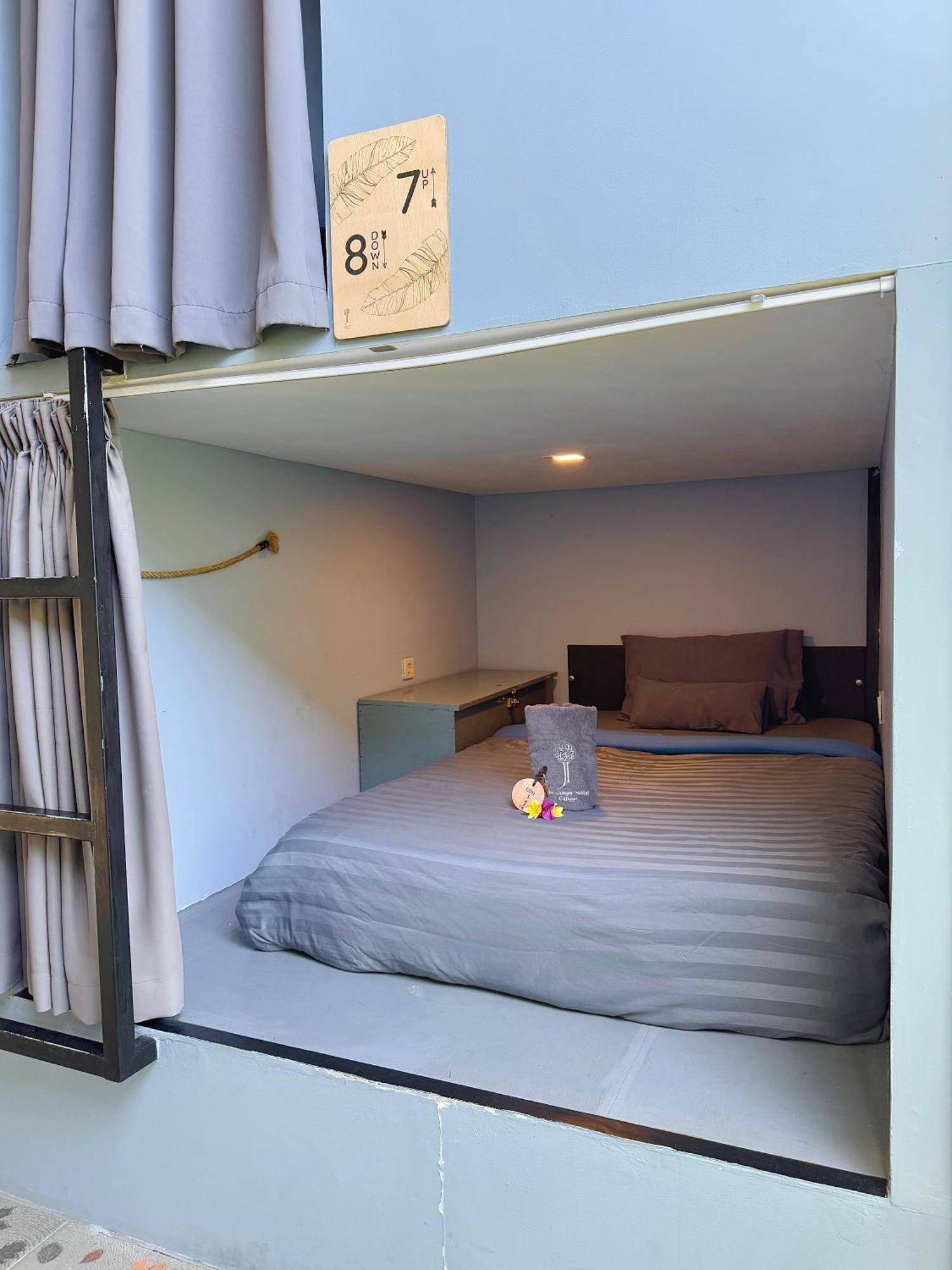 The Jungle Hostel Canggu Экстерьер фото